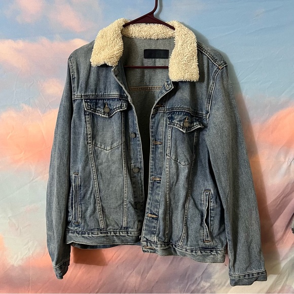 Denim jacket with white collar - Picture 1 of 3